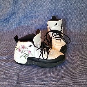 NIKE Jordan Air 12 Retro Floral Youth 1.5
